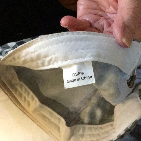 women’s cap OSFM black and white checks .. Velcro adjuster - Picture 6 of 7